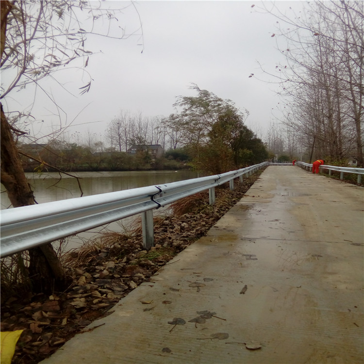 浙江公路护栏多少钱一米？